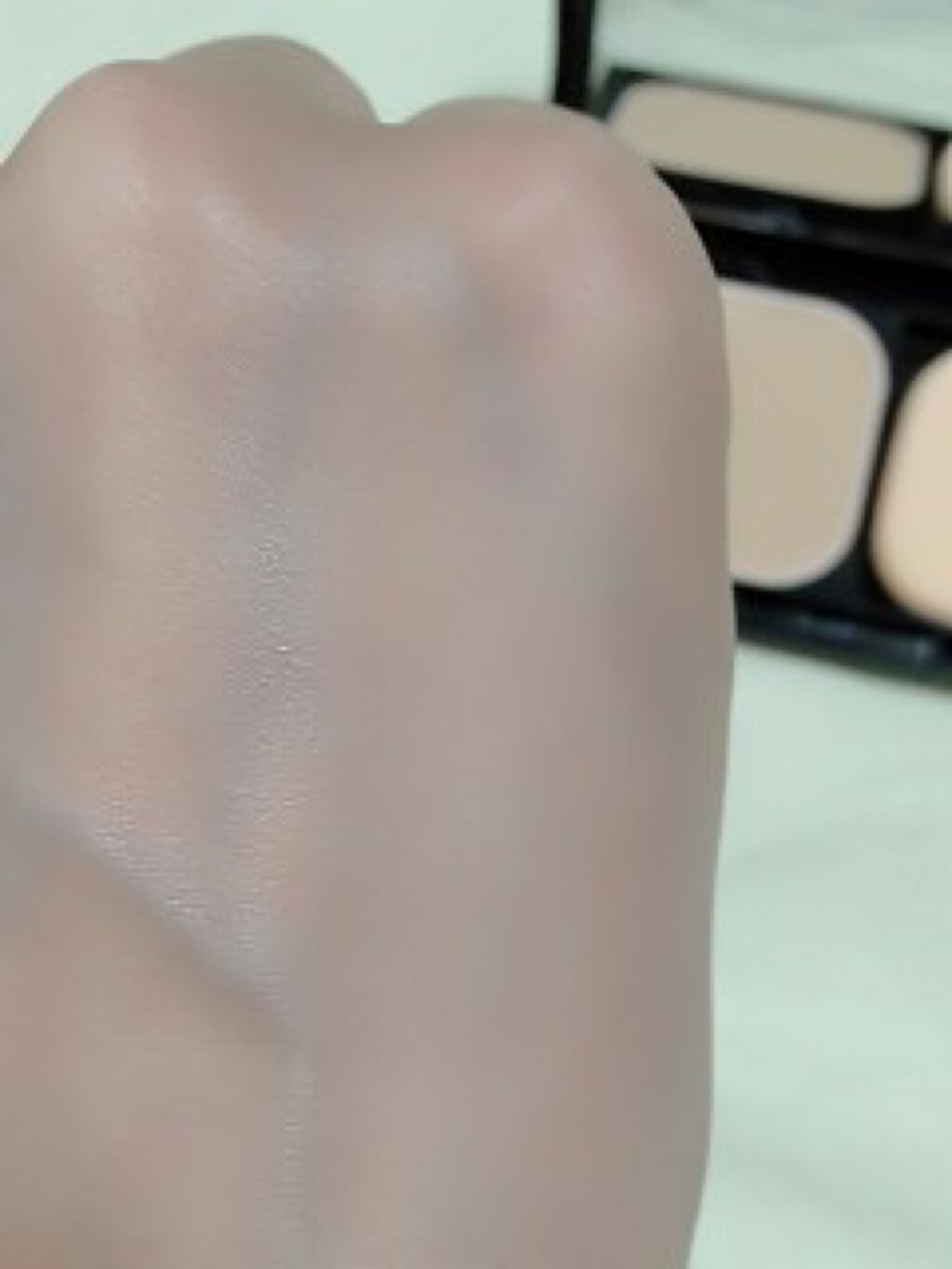 パワフルステイUVファンデーション/FASIO/パウダーファンデーションを使ったクチコミ(2枚目)