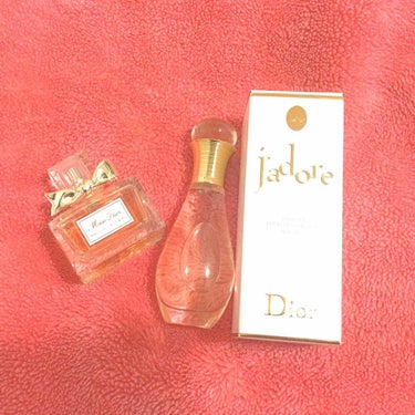Diorの香水とヘアミストです🙆🏻‍♀️💗

香水の香りは、免税店やデパコスのお店で嗅いだことのあるような香りでした！
でも、免税店ほどきつすぎないふんわりとした香りなので、香水の匂いにはうるさい旦那が