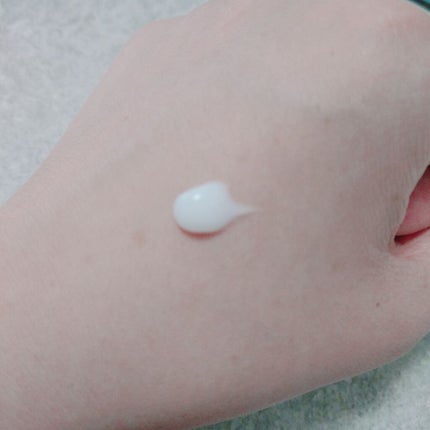純白専科 すっぴん白雪美容液(専科 薬用美白クリーム)/SENKA(専科)/美容液を使ったクチコミ(2枚目)