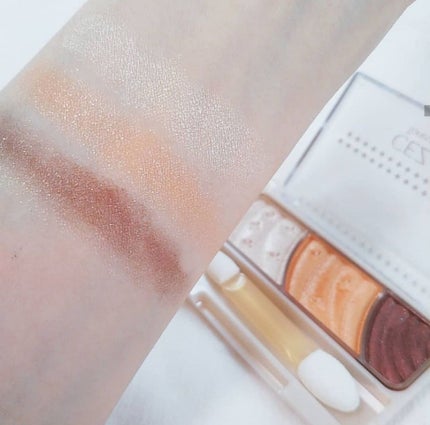 トーンアップアイシャドウ/CEZANNE/アイシャドウパレットを使ったクチコミ(3枚目)