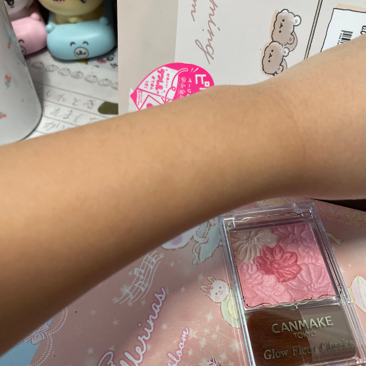 夢見 on LIPS 「𝑪𝑨𝑵𝑴𝑨𝑲𝑬𝑻𝑶𝑲𝒀𝑶グロウフルールチークス17ですツヤ感も..」(2枚目)