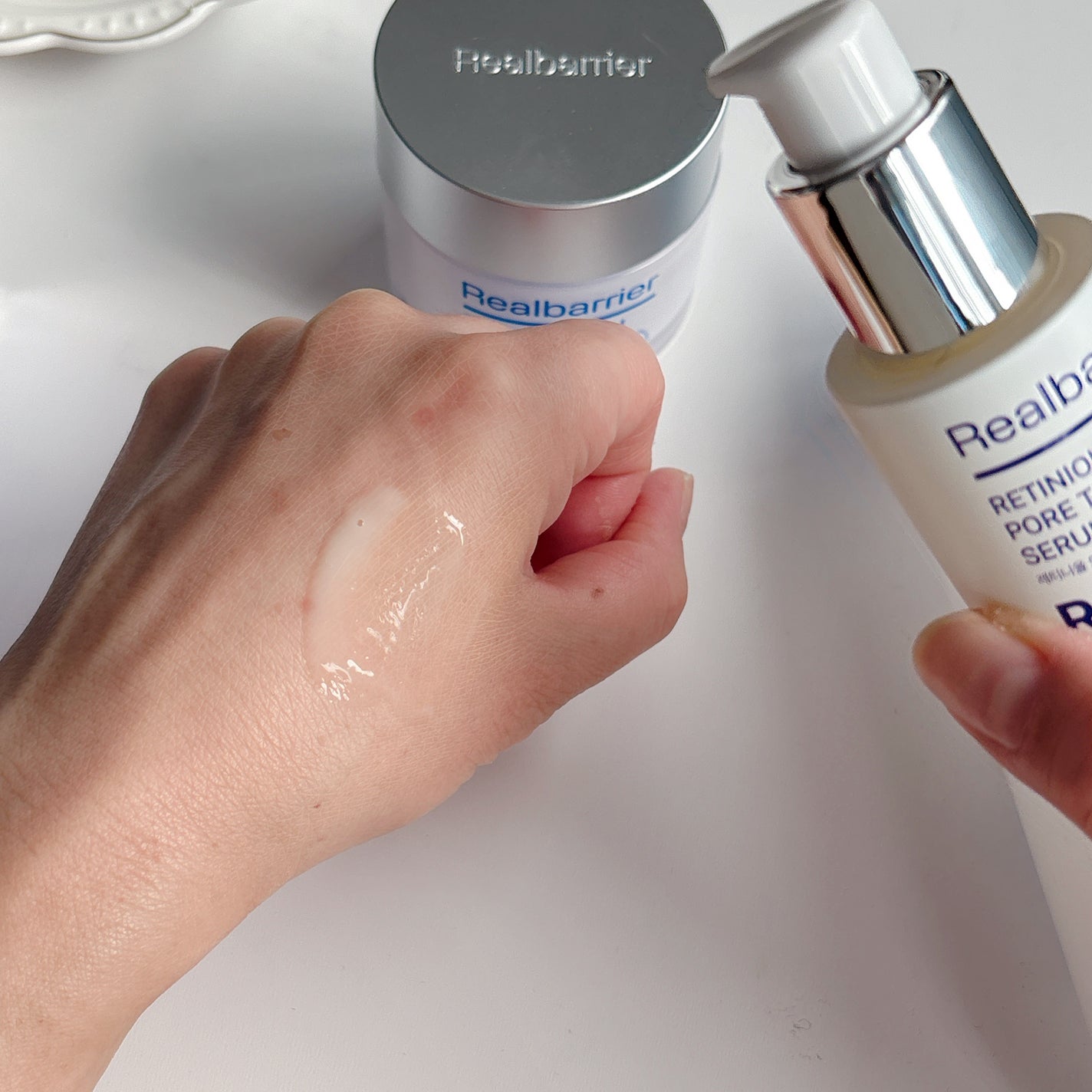 レチ二オールポアタイトニングセラム/Real Barrier/美容液を使ったクチコミ(3枚目)