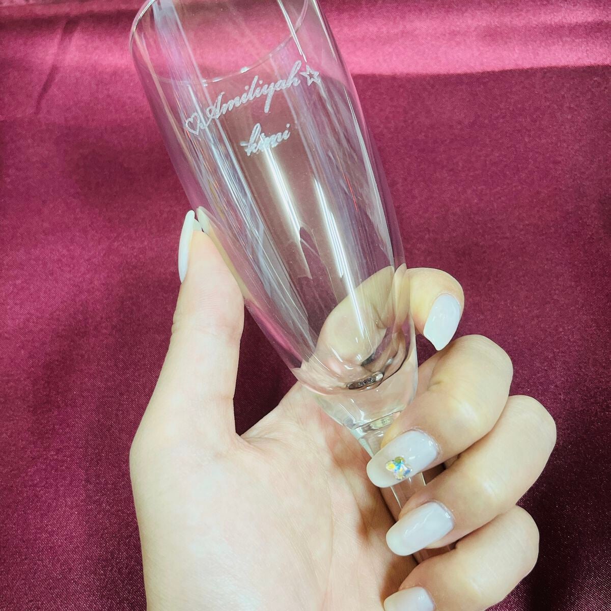 みん on LIPS 「今月のネイル💅大好きなバンドのボーカルさんのお誕生月だったので..」(1枚目)