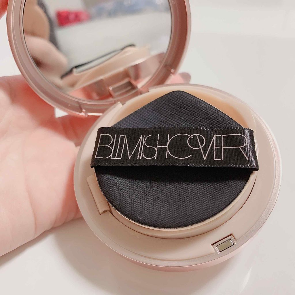 hanskin blemish cover conceal cushion
semi matte N21 cream
クッションファンデーションはあまり使ってこなかったのですが、手が汚れないし時短、
お直しがキレイに仕上がるなどなどの理由か
