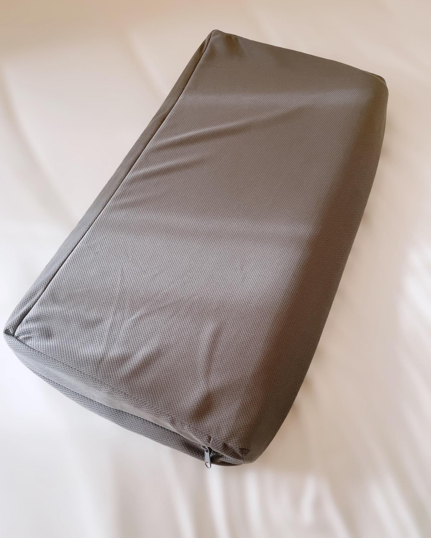 ykes on LIPS 「高さ自在の手づくり寝返り枕整形外科医の山田朱織先生監修..」(5枚目)