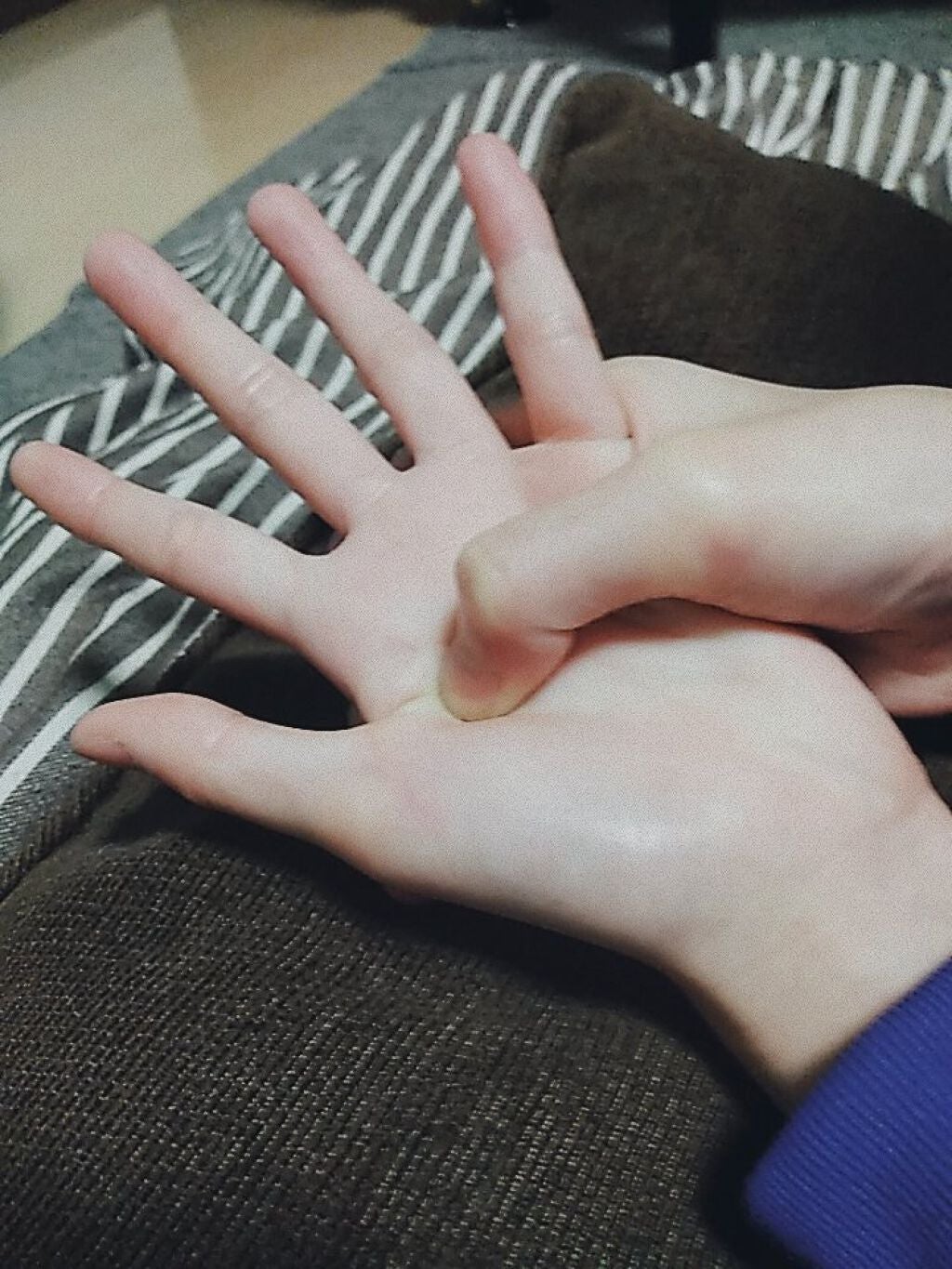 ここむ on LIPS 「指細くする方法‼️皆さん!男子が見てる場所気になりませんか?1..」(4枚目)