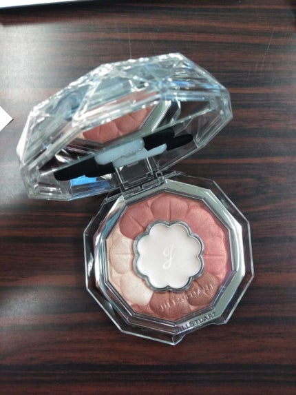 ジルスチュアート ブルームクチュール アイズ/JILL STUART/アイシャドウパレットを使ったクチコミ(1枚目)