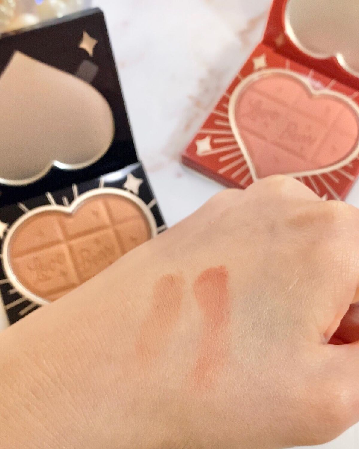 リッテちゃん on LIPS 「「衝動買いした699円のチーク」年末フラワーノーズのチークが6..」(3枚目)