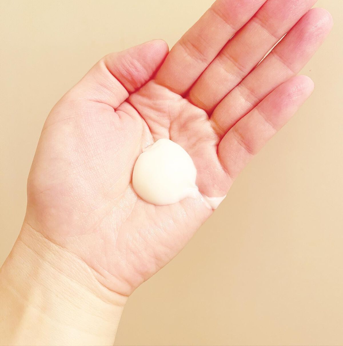 スーパーリッチシャイン ストレートビューティー うねりケアトリートメント/LUX/洗い流すヘアトリートメントを使ったクチコミ（2枚目）