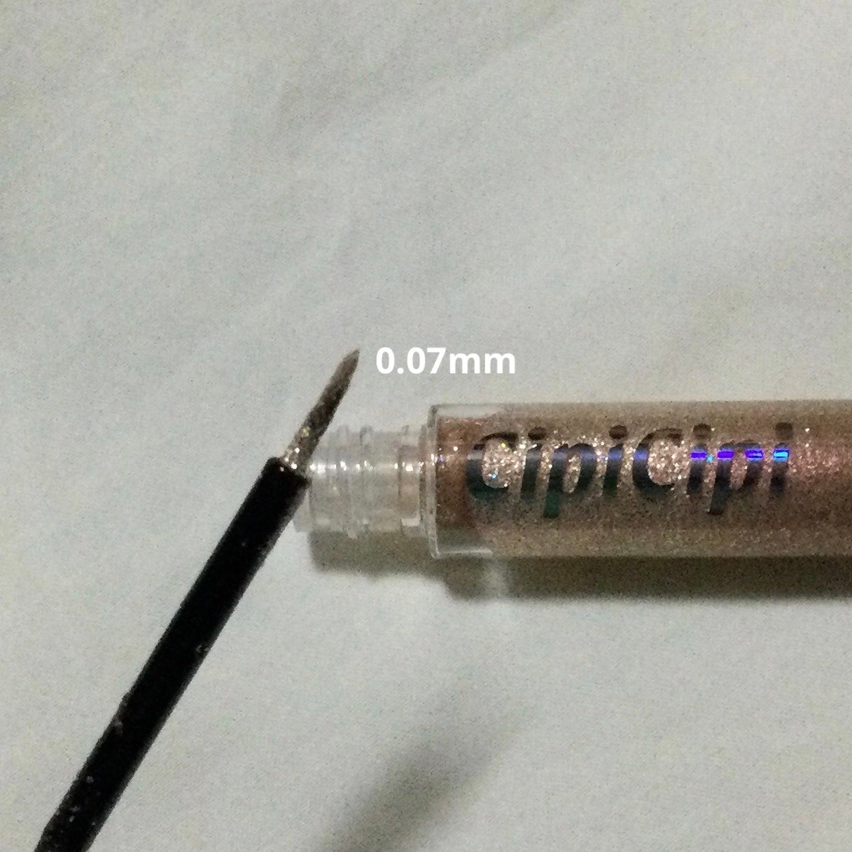 グリッター イルミネーションライナー R/CipiCipi/リキッドアイライナーを使ったクチコミ(6枚目)