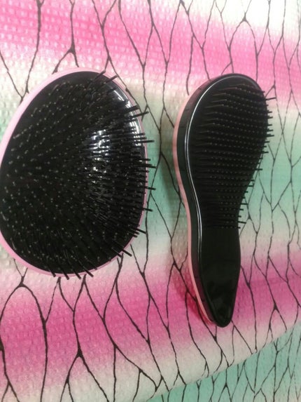 立体ヘアブラシ/DAISO/ヘアブラシを使ったクチコミ(3枚目)