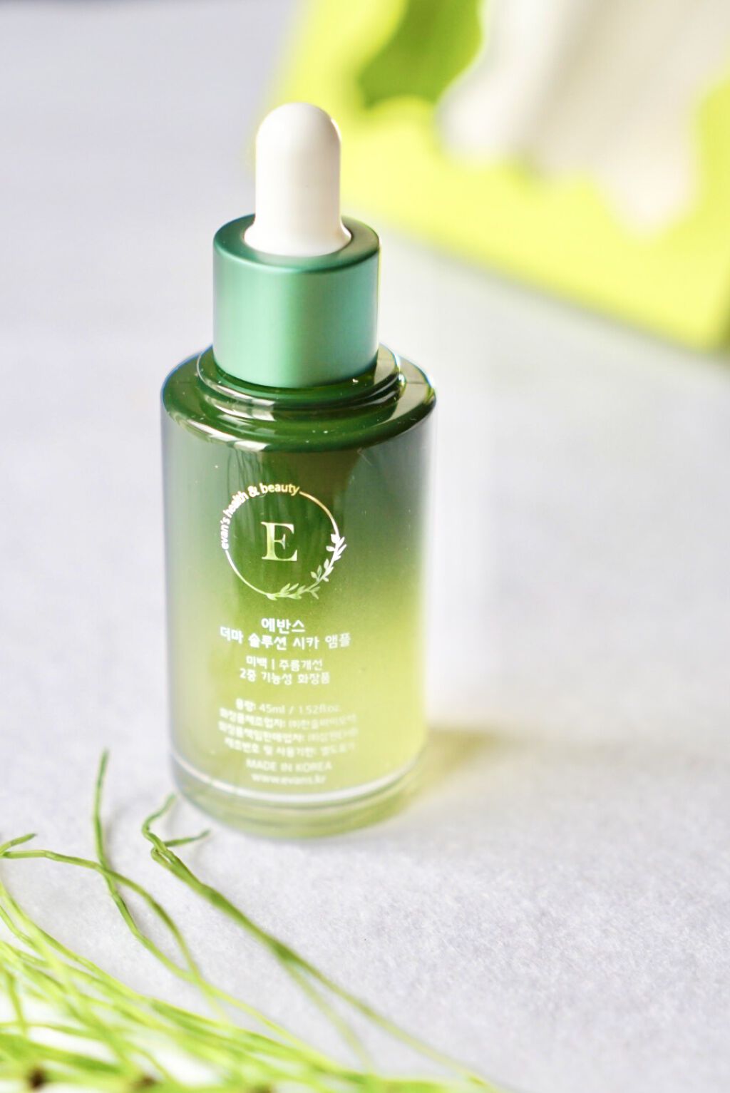 ダーマソリューション シカセラム/ecliss/美容液を使ったクチコミ（2枚目）