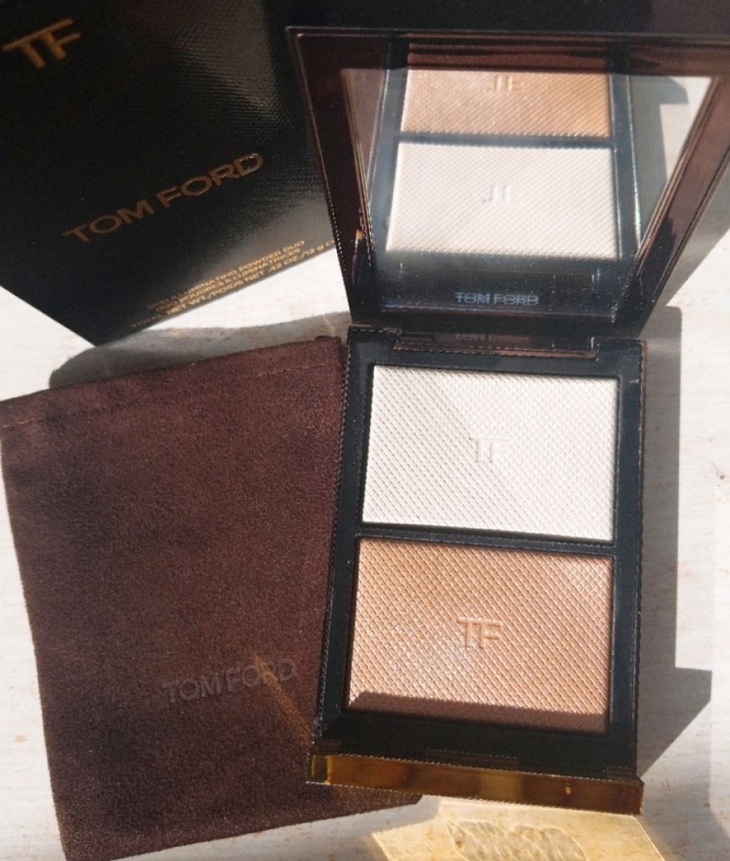 スキン イルミネイティング パウダー デュオ/TOM FORD BEAUTY/プレストパウダーを使ったクチコミ(2枚目)