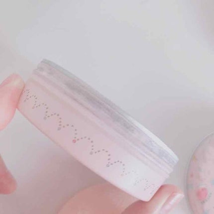 エアリータッチパウダー/クラブ/プレストパウダーを使ったクチコミ(4枚目)