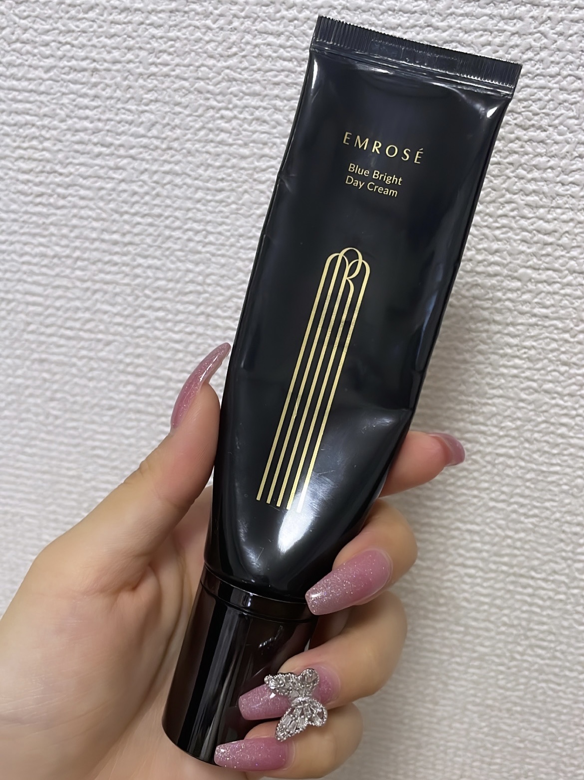 試してみた】ブルーブライトデイクリーム EMROSÉの効果・肌質別の