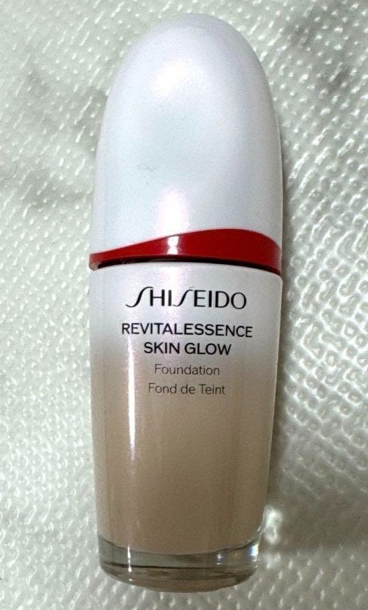 エッセンス スキングロウ ファンデーション/SHISEIDO/リキッドファンデーションを使ったクチコミ(1枚目)