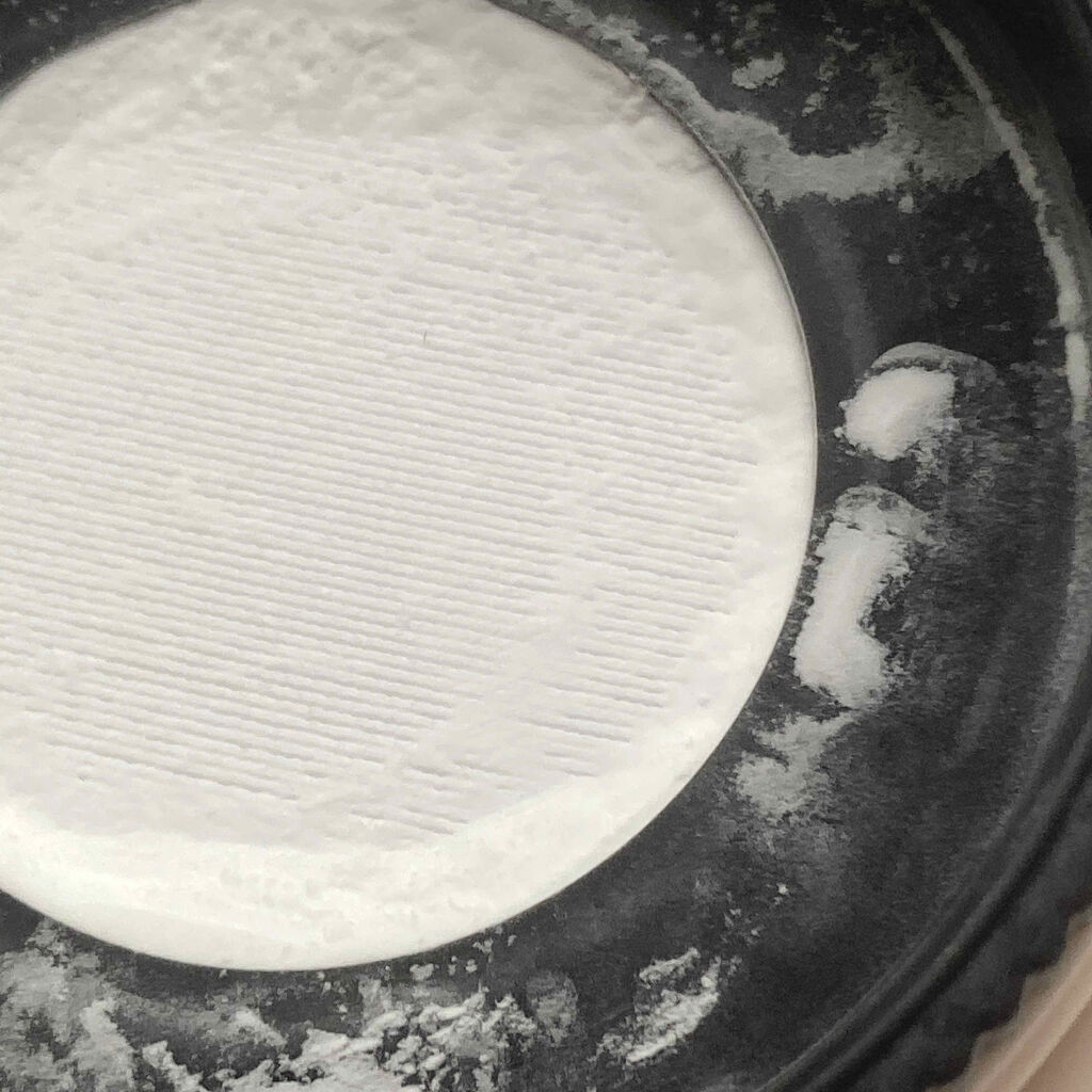 ポアブラー パウダー/innisfree/ルースパウダーを使ったクチコミ（3枚目）