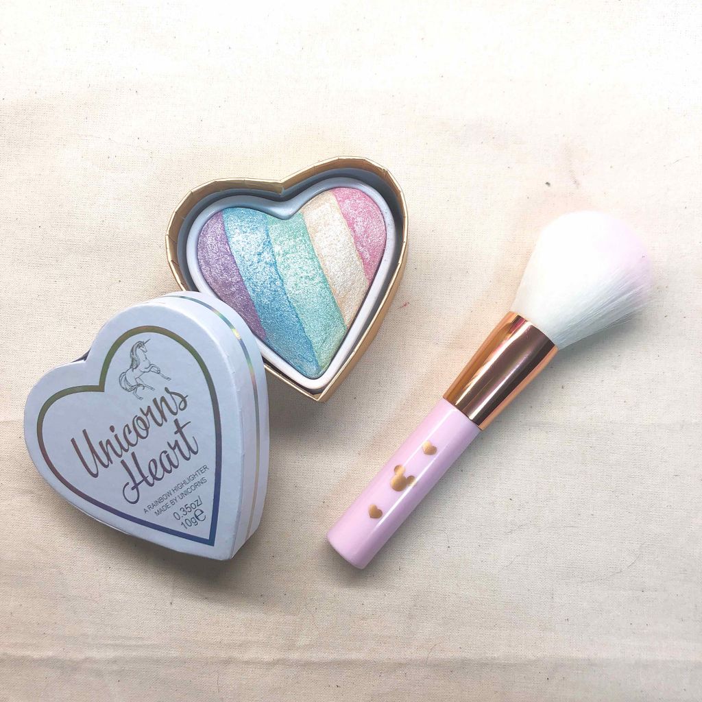 ハートハイライター ユニコーンハート/MAKEUP REVOLUTION/パウダーハイライトを使ったクチコミ(1枚目)