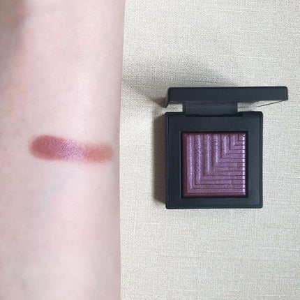 デュアルインテンシティーアイシャドー/NARS/単色アイシャドウを使ったクチコミ(2枚目)