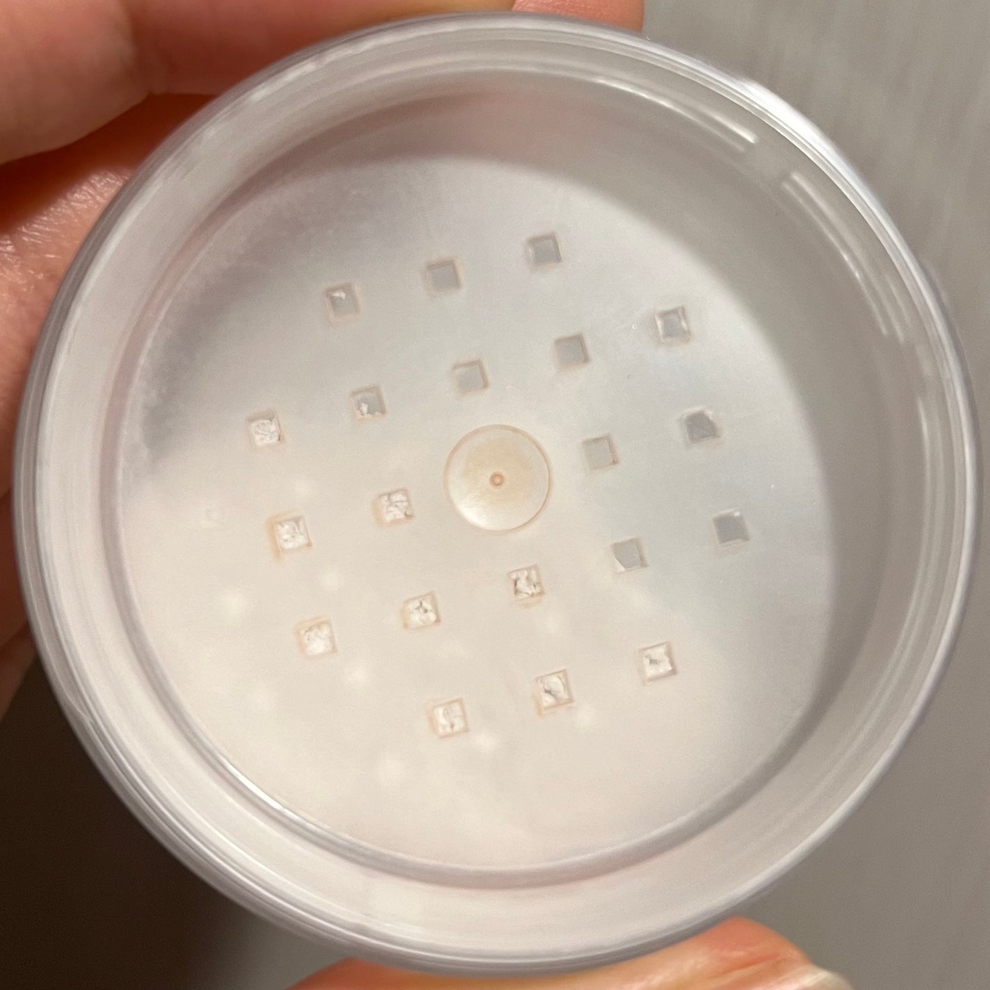 メイク キープ パウダー/コーセーコスメニエンス/ルースパウダーを使ったクチコミ(2枚目)