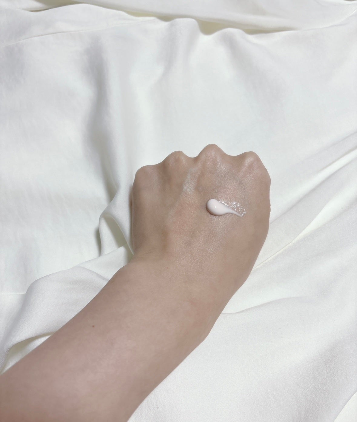 ニベアUV ディープ プロテクト&ケア トーンアップ エッセンス/ニベア/日焼け止めローションを使ったクチコミ(2枚目)