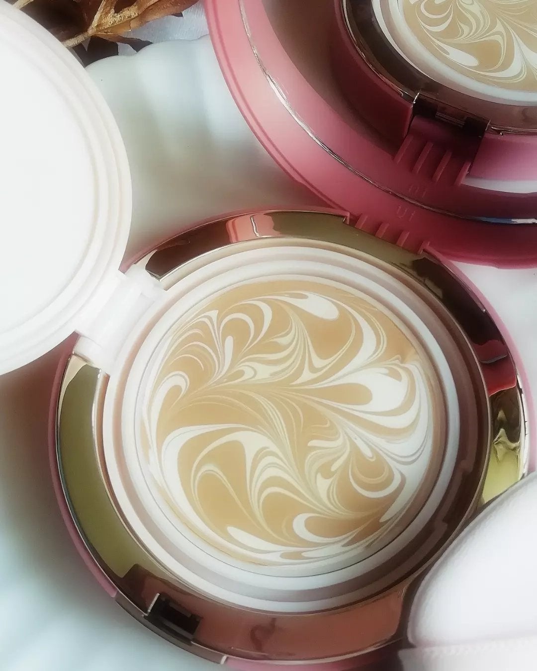 ヴェールヌーディ エッセンスパクトグロウ/AGE20’s/クリーム・エマルジョンファンデーションを使ったクチコミ(4枚目)