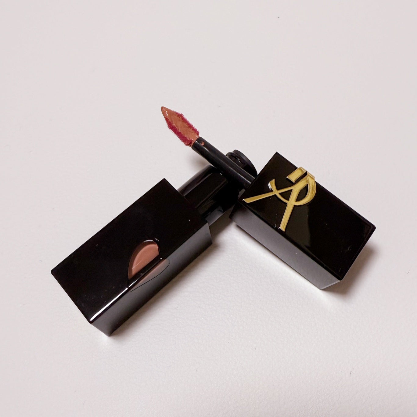 YSL ザ インクス ヴィニルクリーム/YVES SAINT LAURENT BEAUTE/口紅を使ったクチコミ(2枚目)