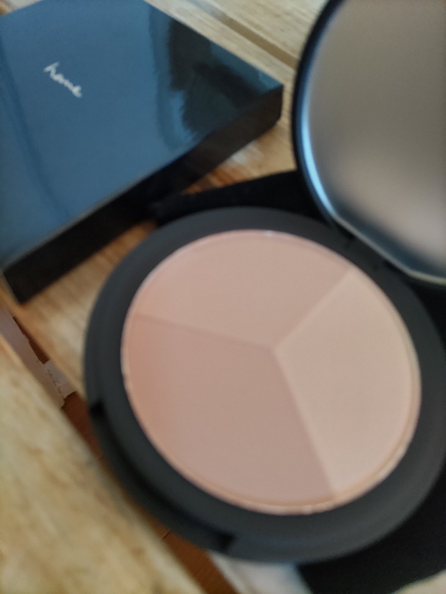 トリプルコントアパレット /heme/シェーディングを使ったクチコミ（2枚目）