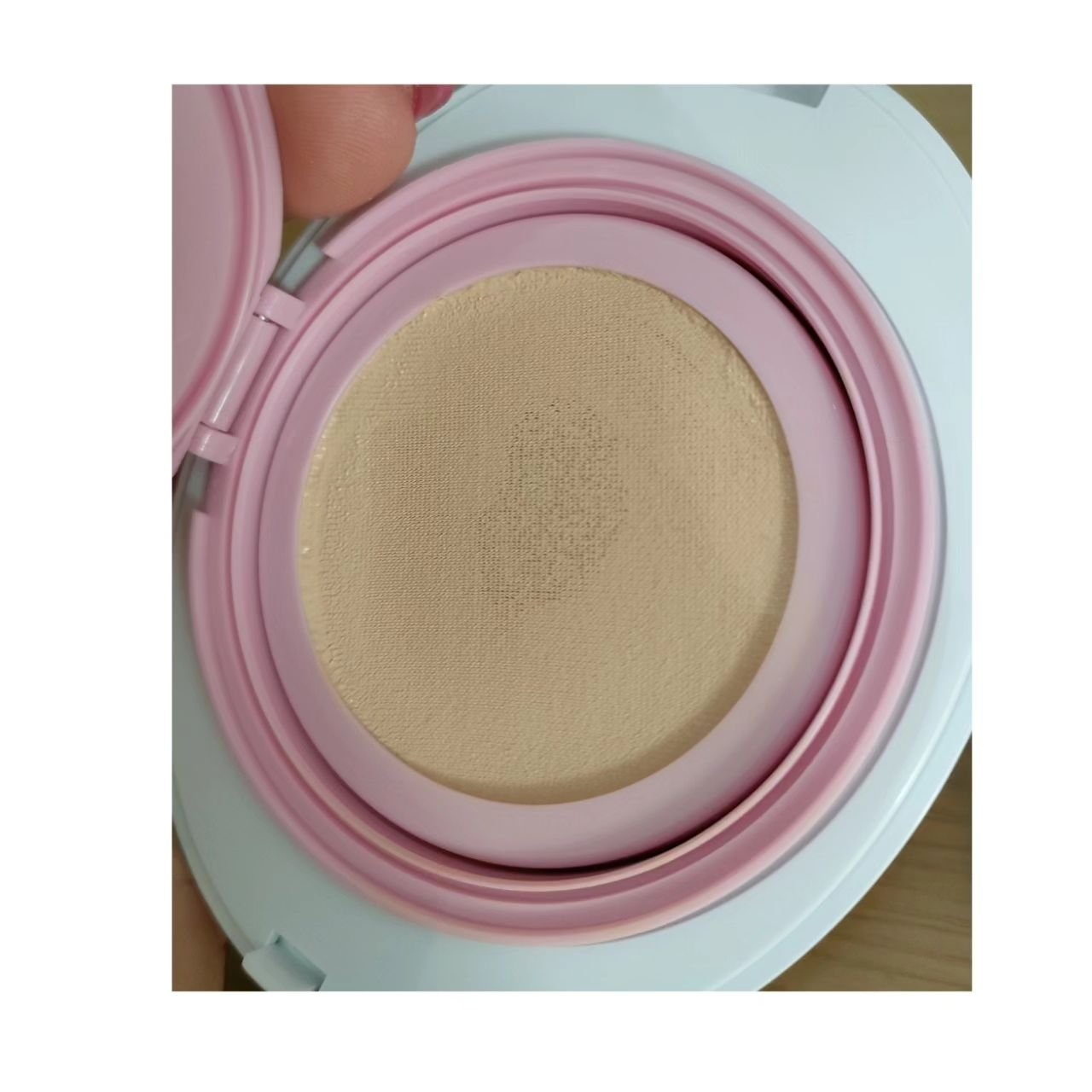 デューイーメッシュファンデーション/ASUNE /クッションファンデーションを使ったクチコミ（3枚目）