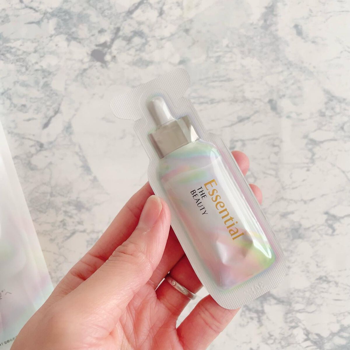 ザビューティ うるツヤチャージヘアパック/エッセンシャル/ヘアマスク・ヘアパックを使ったクチコミ(5枚目)