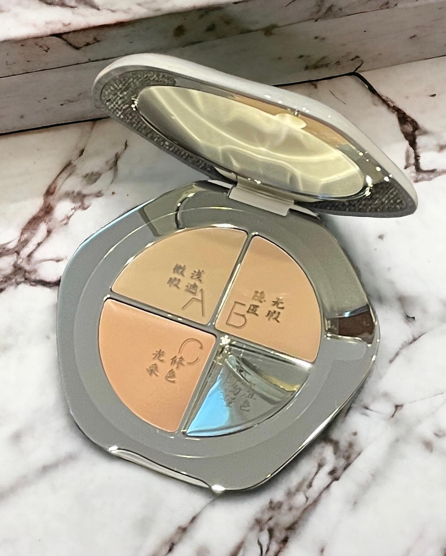 TIMAGE  クリーミーコンシーラーパレット/TIMAGE/パレットコンシーラーを使ったクチコミ（3枚目）