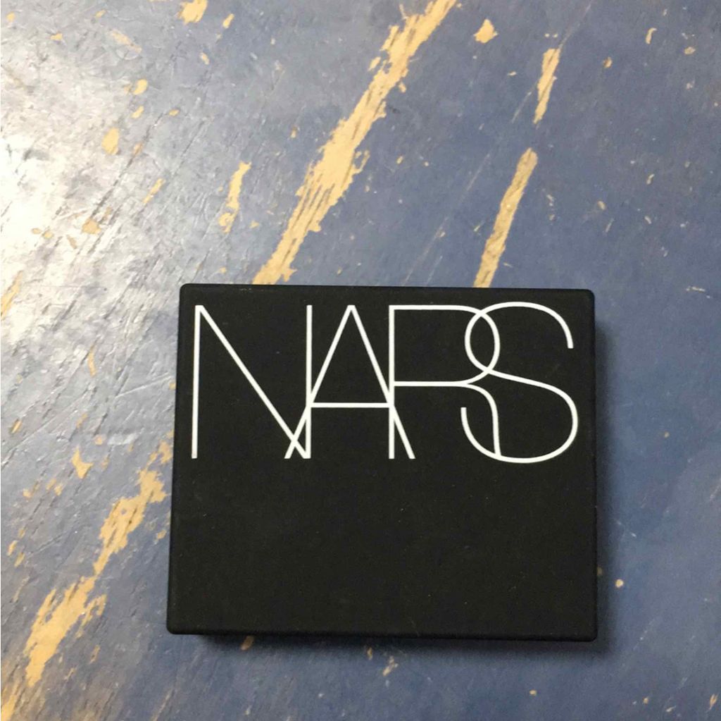 ハードワイヤードアイシャドー/NARS/単色アイシャドウを使ったクチコミ（2枚目）