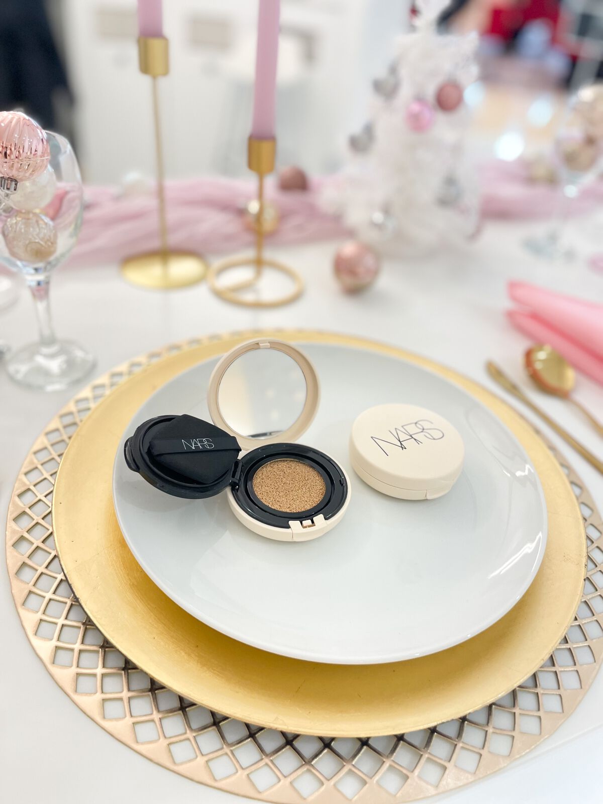 ピュアラディアントプロテクション アクアティックグロー クッションファンデーション SPF50+／PA+++ 00507/NARS/クッションファンデーションを使ったクチコミ（1枚目）