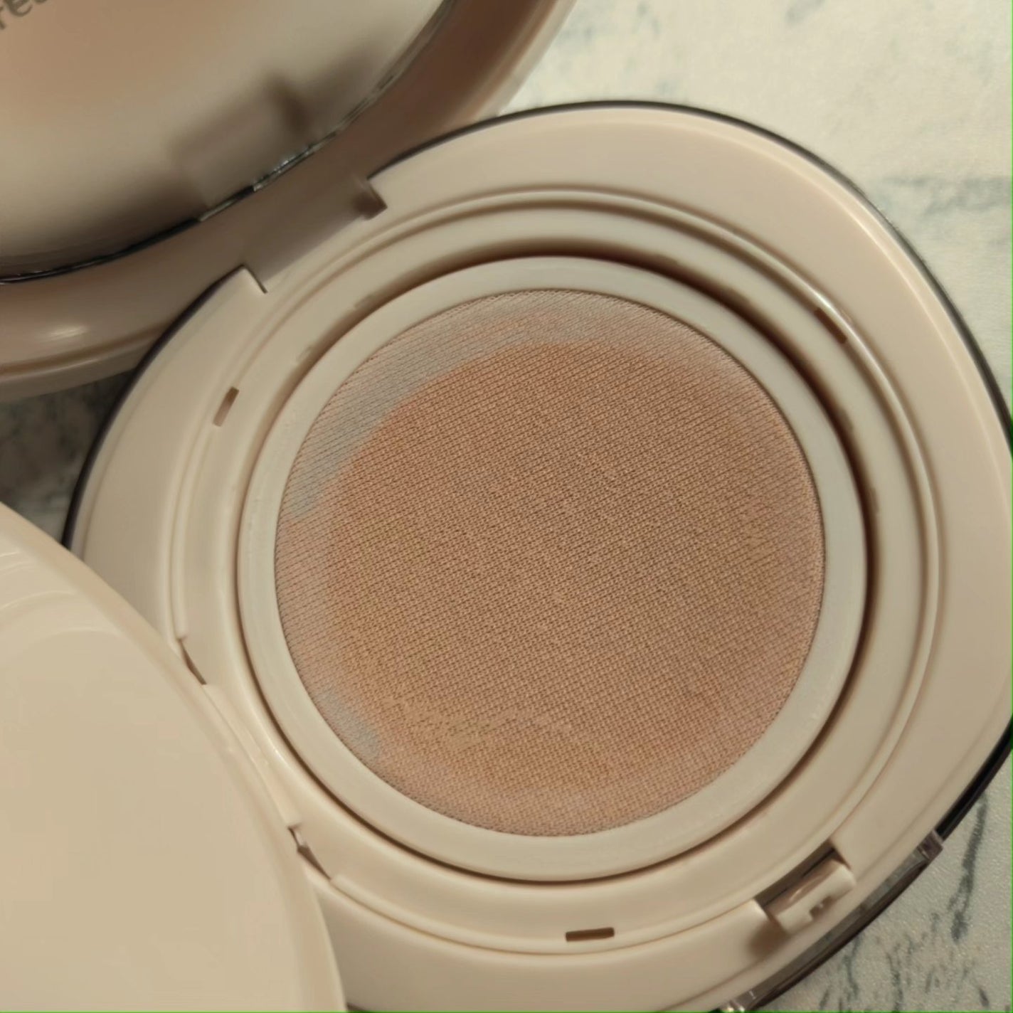 ブリージンググロークッション/Healus/クッションファンデーションを使ったクチコミ(3枚目)