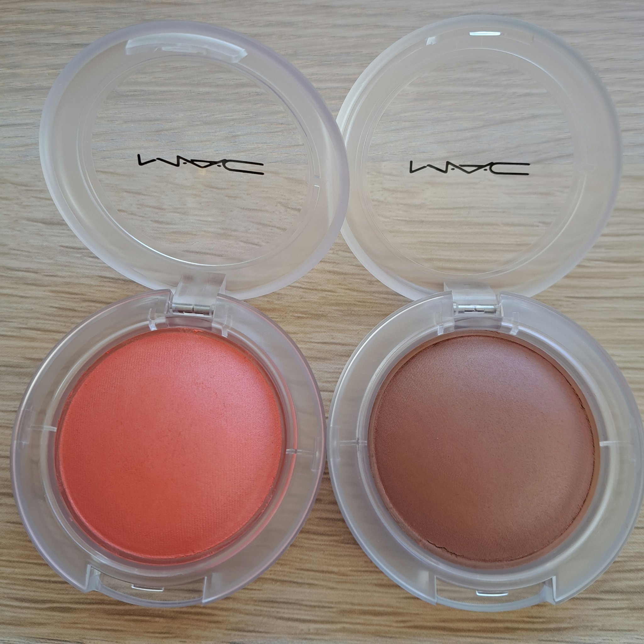 グロープレイ クッショニー ブラッシュ/M・A・C/ジェル・クリームチークを使ったクチコミ（2枚目）