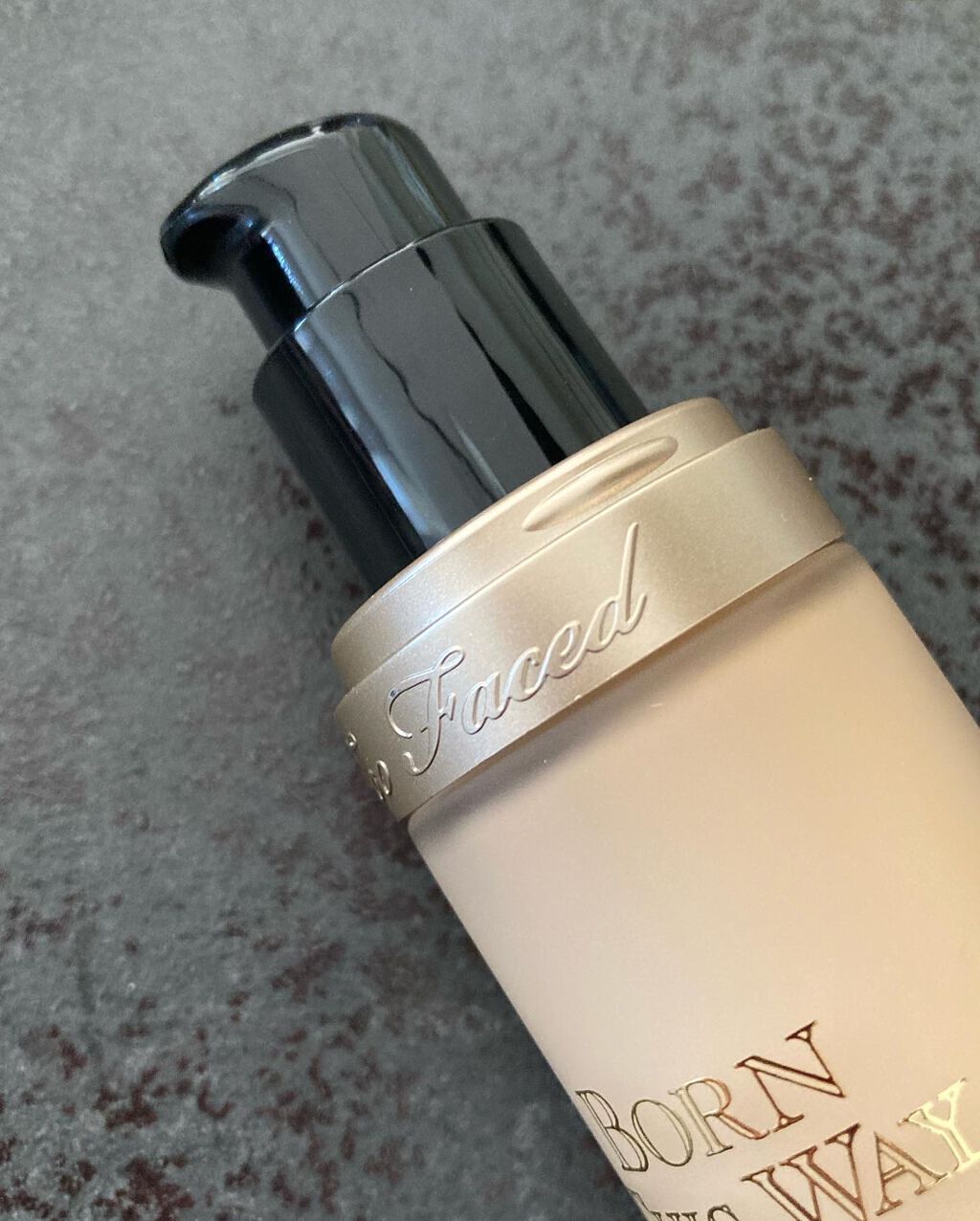 ボーン ディス ウェイ アンディテクタブル 24H マット ファンデーション/Too Faced/リキッドファンデーションを使ったクチコミ（3枚目）