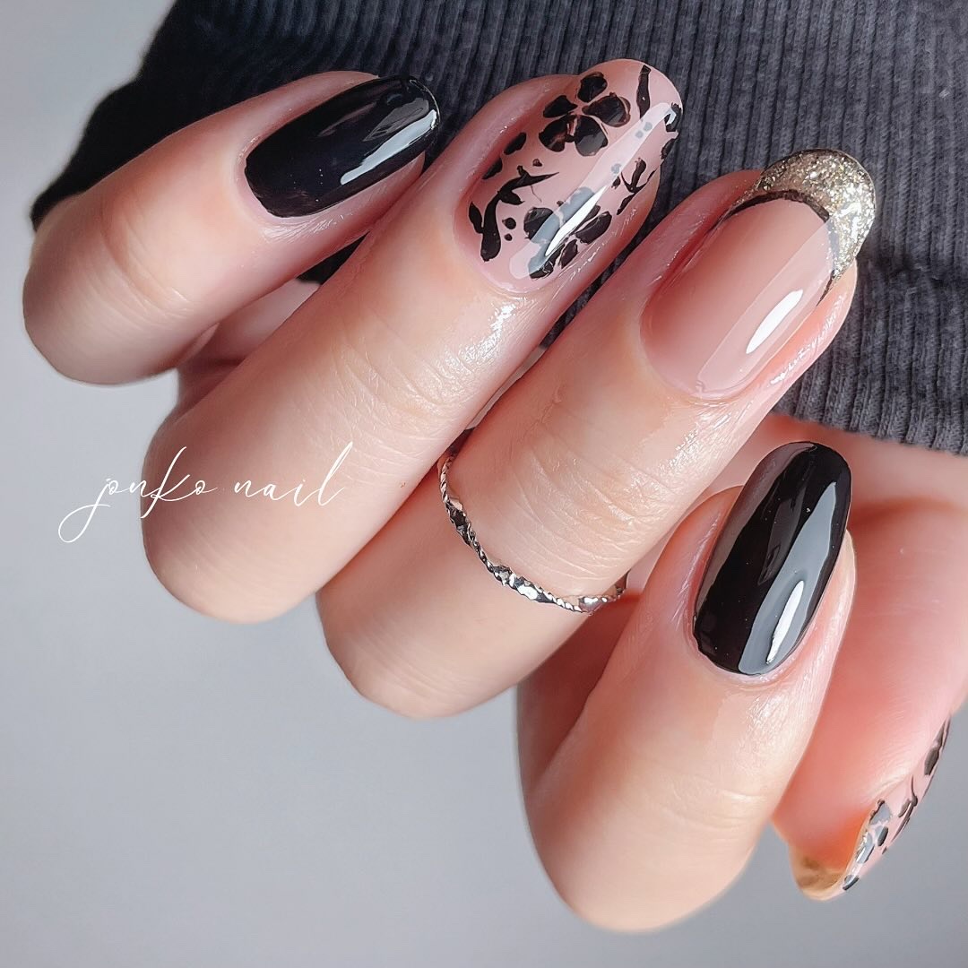 ムードペブルネイル 07 MAUVE SAND（モーブサンド）/rom&nd/マニキュアを使ったクチコミ（3枚目）