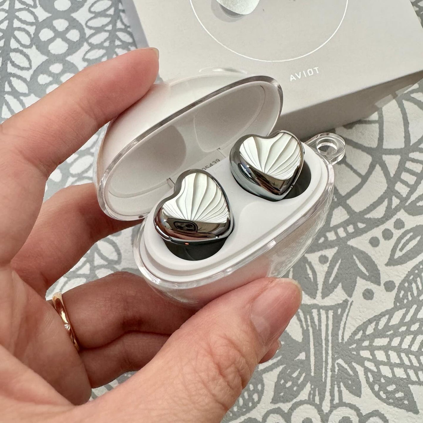 つむり on LIPS 「AVIOTから商品提供を頂きました。機能的で大人カワイイイヤホ..」(5枚目)