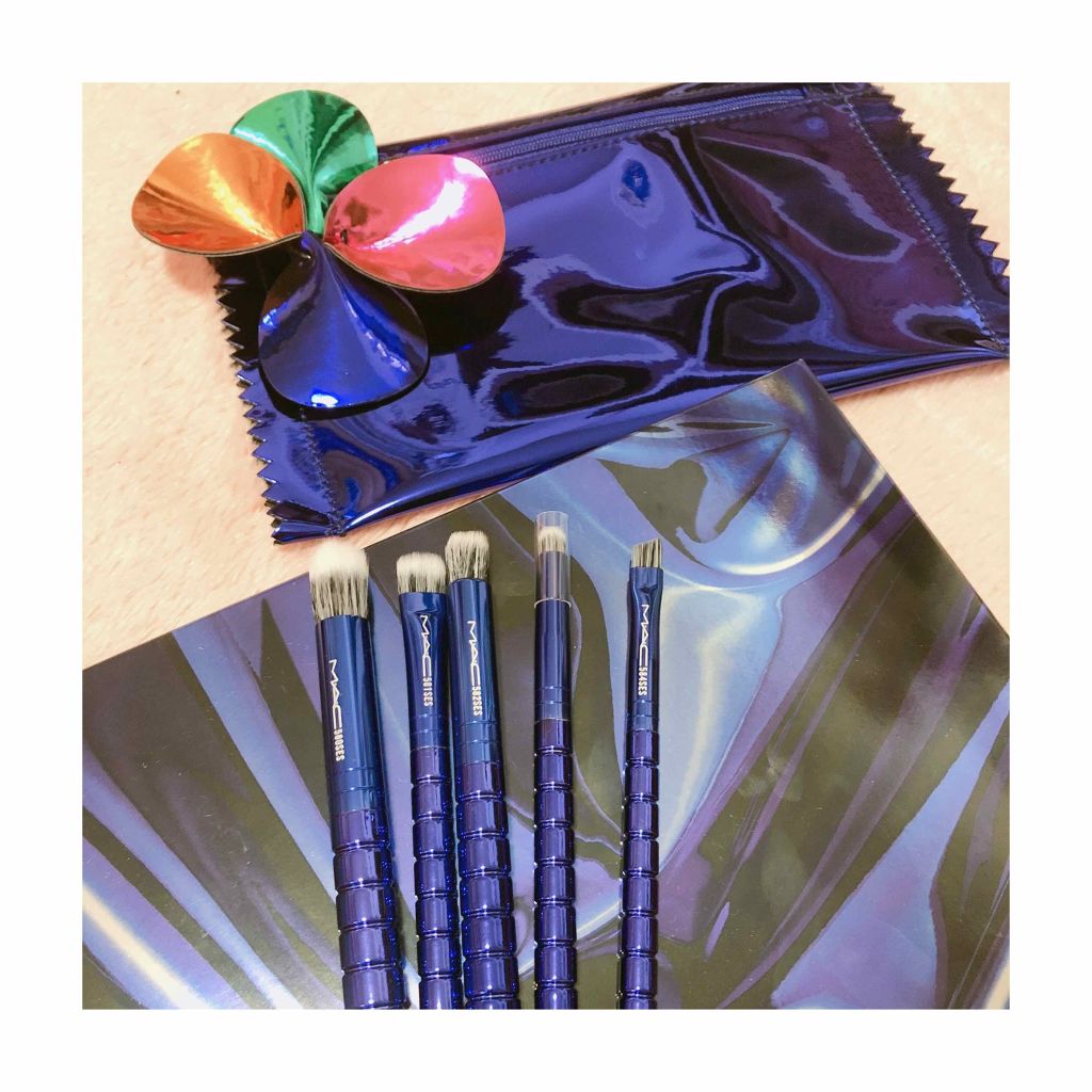 シャイニー プリティ シングス パーティー フェイバーズ ミニ リップ グロス/M・A・C/リップグロスを使ったクチコミ（1枚目）