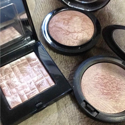 エクストラ ディメンション スキンフィニッシュ ビーミング ブラッシュ/M・A・C/プレストパウダーを使ったクチコミ(1枚目)