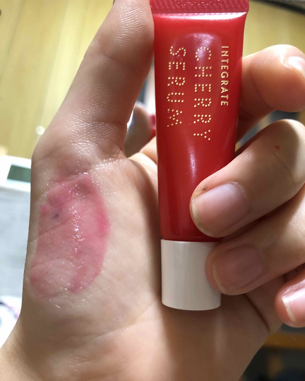 サクラドロップエッセンス/インテグレート/リップケアを使ったクチコミ(2枚目)