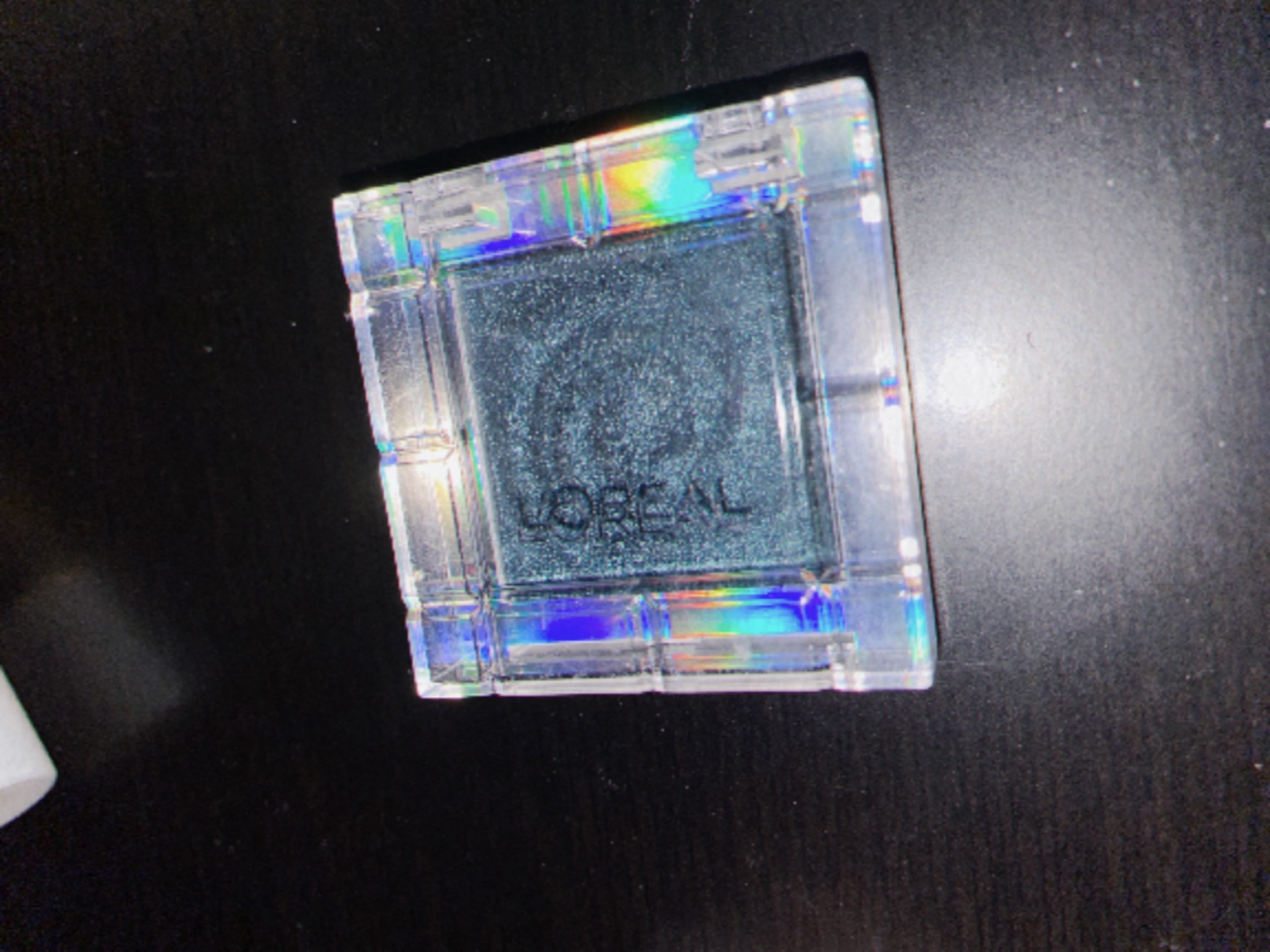 カラークイーン オイルシャドウ/ロレアル パリ/単色アイシャドウを使ったクチコミ（1枚目）