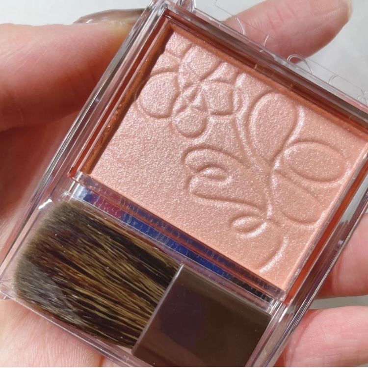 パールグロウニュアンサー/CEZANNE/パウダーハイライトを使ったクチコミ（2枚目）