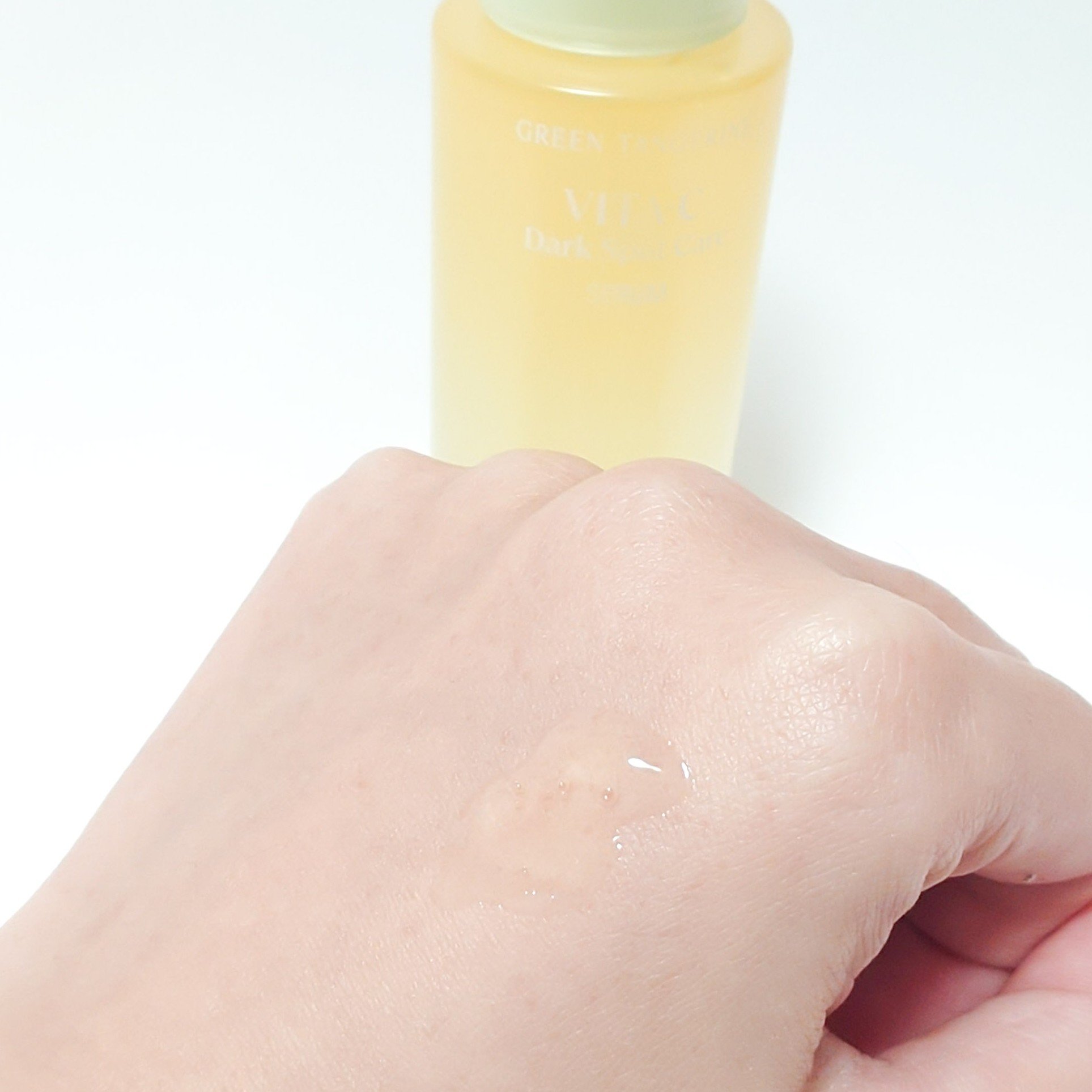 グリーンタンジェリン ビタC ダークスポットケアセラム/goodal/美容液を使ったクチコミ（2枚目）