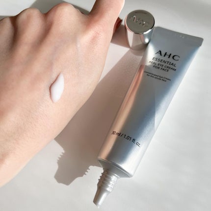 エッセンシャル リアル アイクリーム フォーフェイス/AHC/アイケア・アイクリームを使ったクチコミ(2枚目)