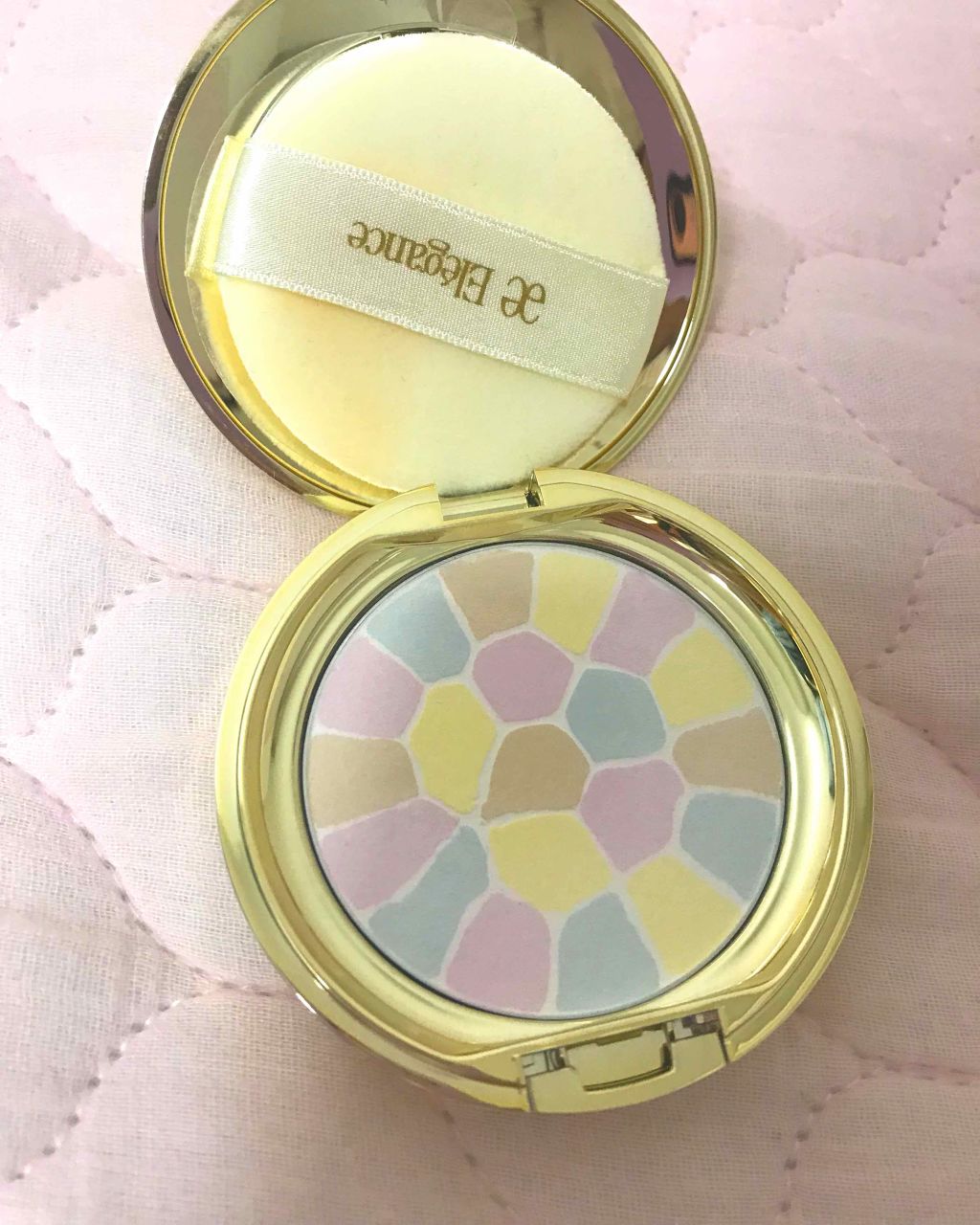 ラ プードル オートニュアンス/Elégance/プレストパウダーを使ったクチコミ(1枚目)