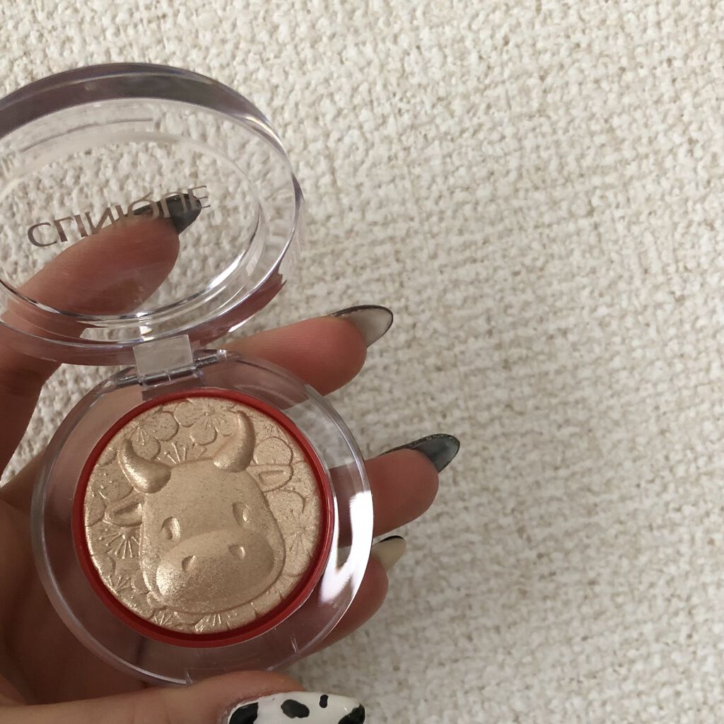 チーク ポップ ハイライター ゴールド セレブレーション ポップ/CLINIQUE/パウダーハイライトを使ったクチコミ（2枚目）