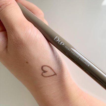 シルキーリキッドアイライナーWP/D-UP/リキッドアイライナーを使ったクチコミ(2枚目)