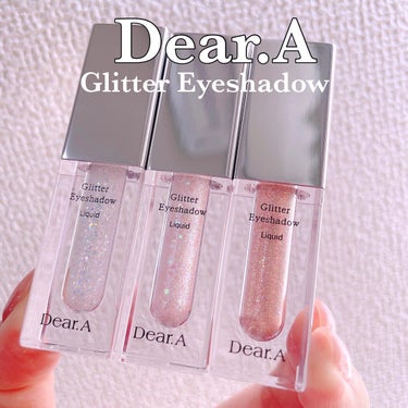 𝒶𝓃ℯℳℴ𝓃ℯ🐰 on LIPS 「Dear.Aのグリッターアイシャドウ３色全部可愛い🫶🏻グリッタ..」（1枚目）