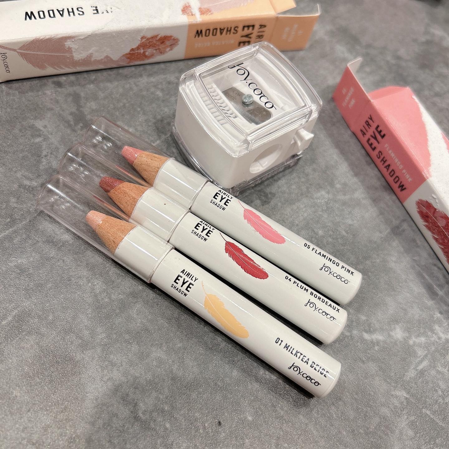 ジョイココ エアリーアイシャドウ/Joy.coco(ジョイココ)/単色アイシャドウを使ったクチコミ（1枚目）